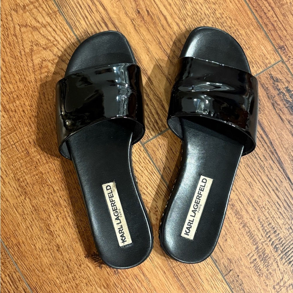 Karl Lagerfeld Black Patent Slide Sandals Wide Glossy Strap - Chain Trim 7.5